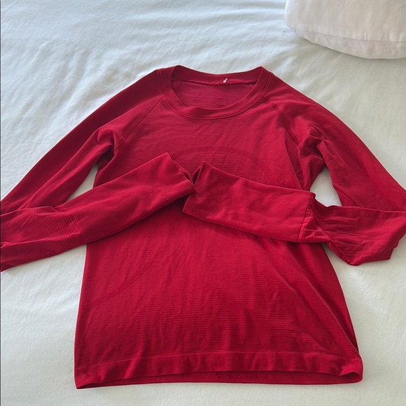lululemon athletica Tops - Lululemon Swiftly WITH FLAW see photos